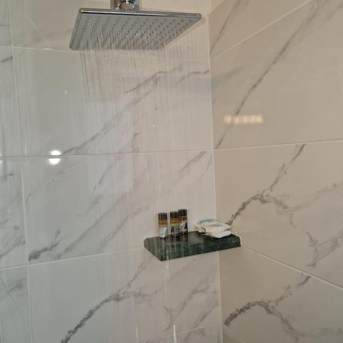 Stylish And Central Apt Near Acropolis - Avdi Square アテネ エクステリア 写真