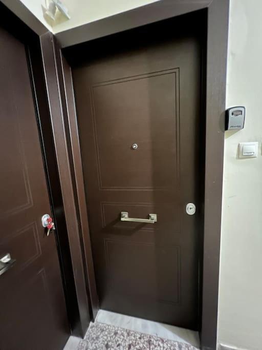 Stylish And Central Apt Near Acropolis - Avdi Square アテネ エクステリア 写真