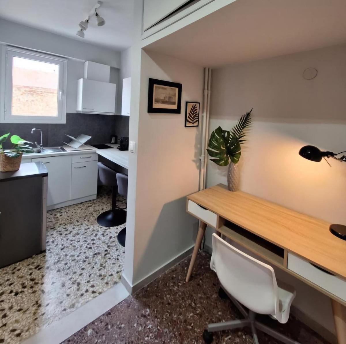 Stylish And Central Apt Near Acropolis - Avdi Square アテネ エクステリア 写真